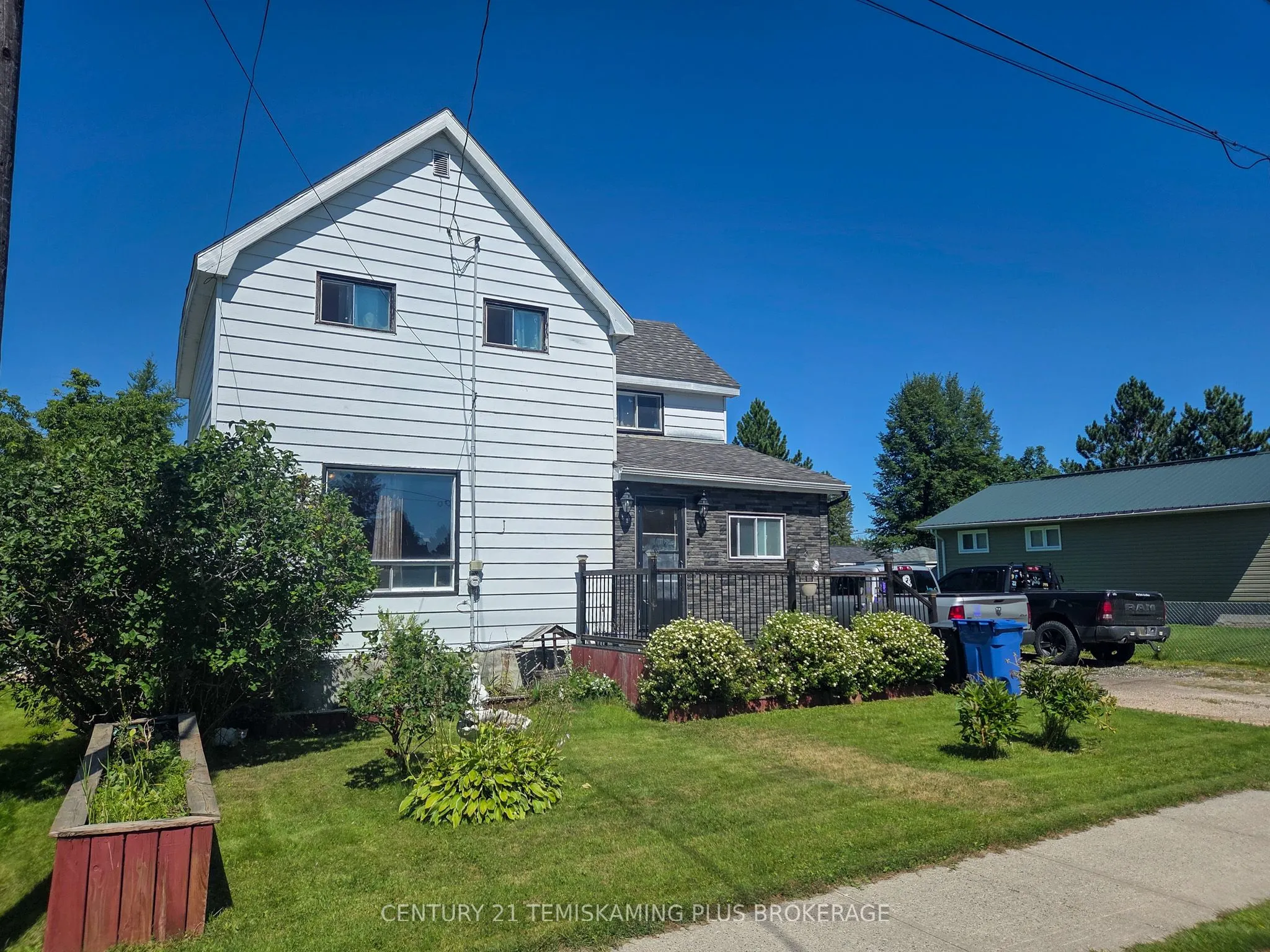 45 6th Avenue
