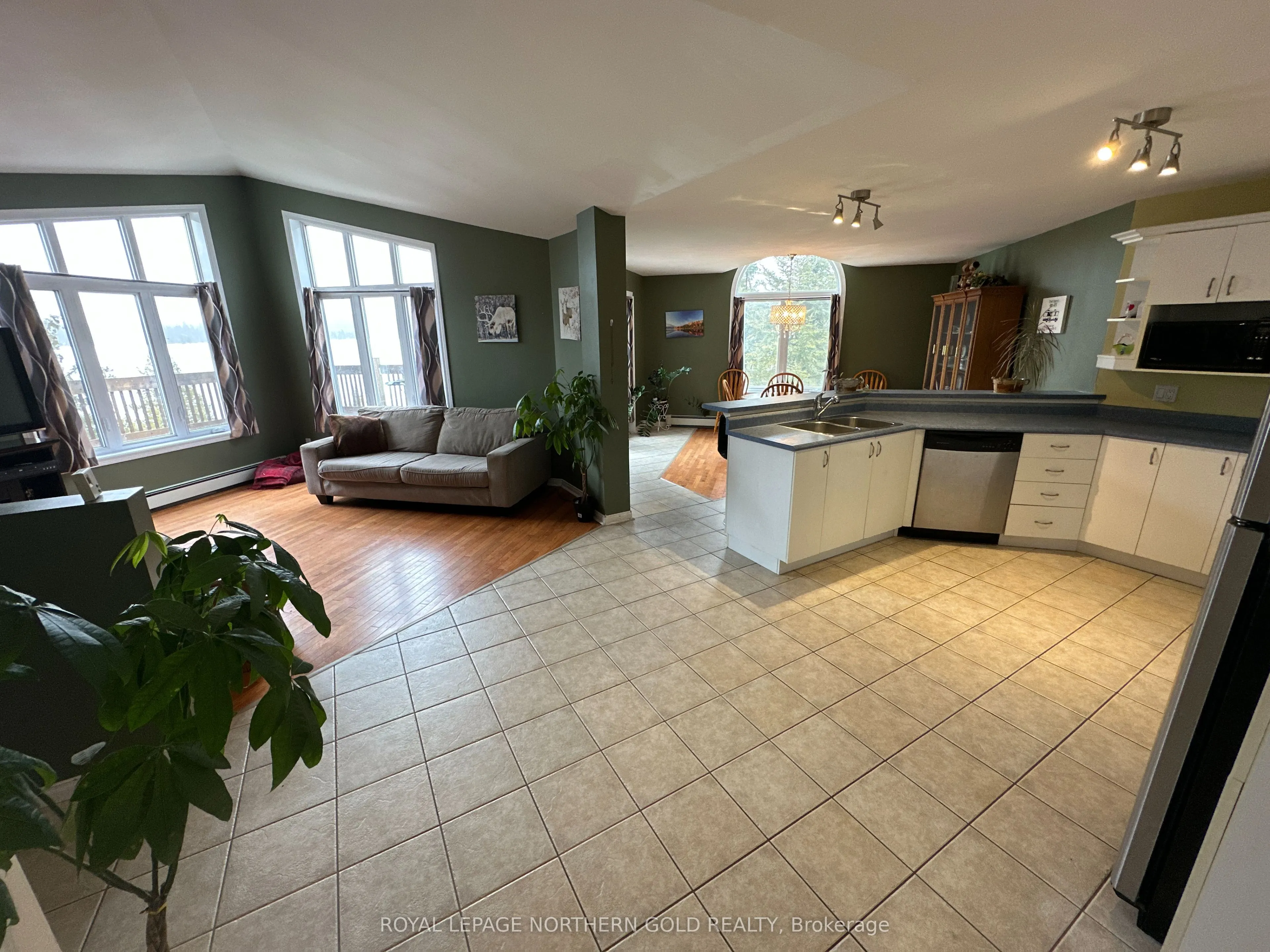 410 GRENFELL Road N