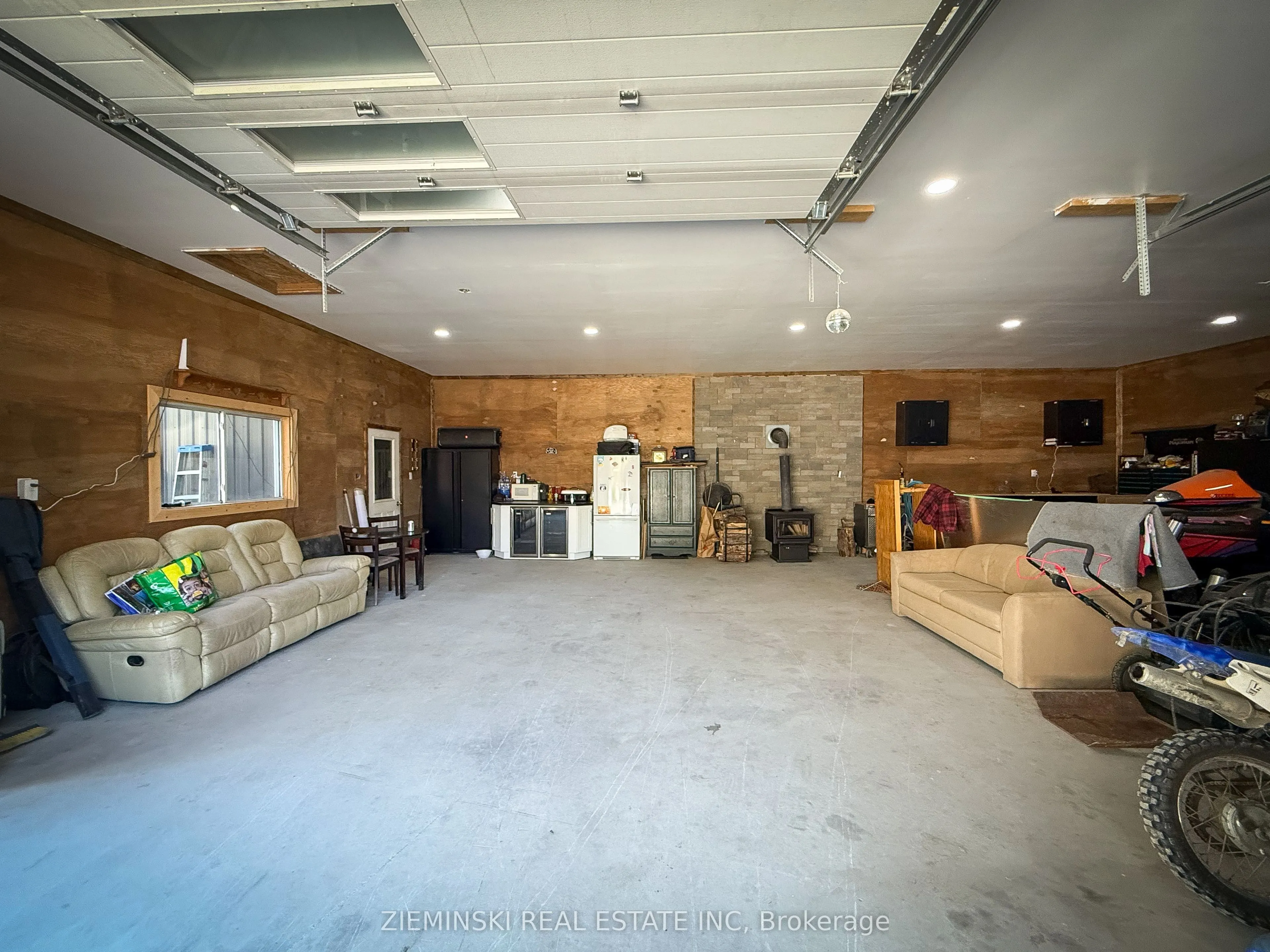 438 Quirion Rd (connaught) Road