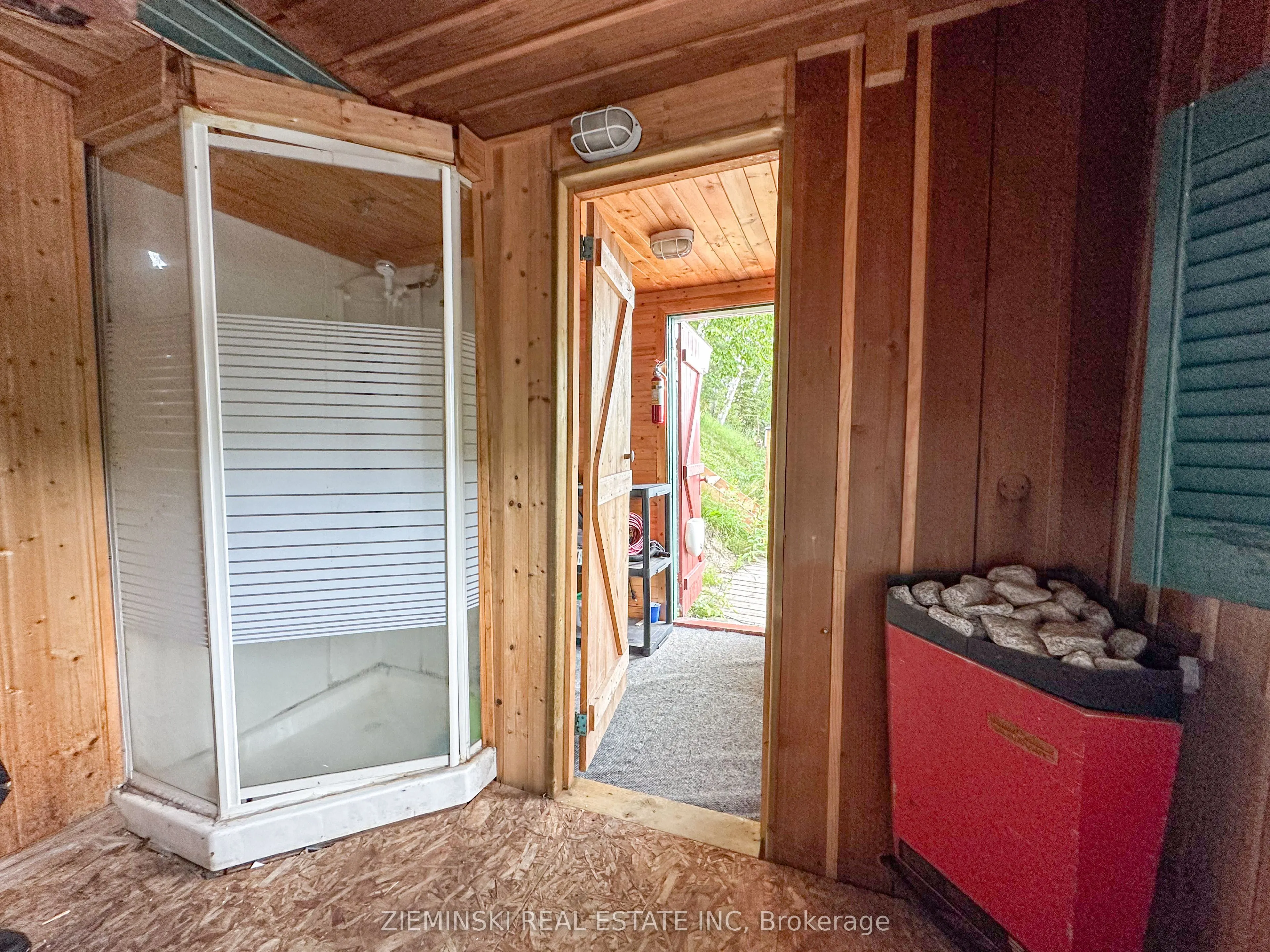438 Quirion Rd (connaught) Road