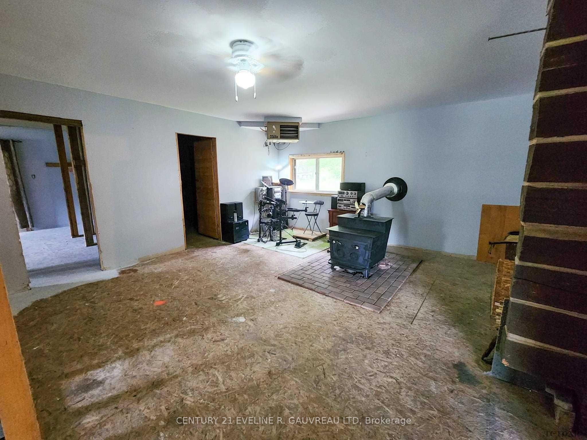 973293 Highway 567