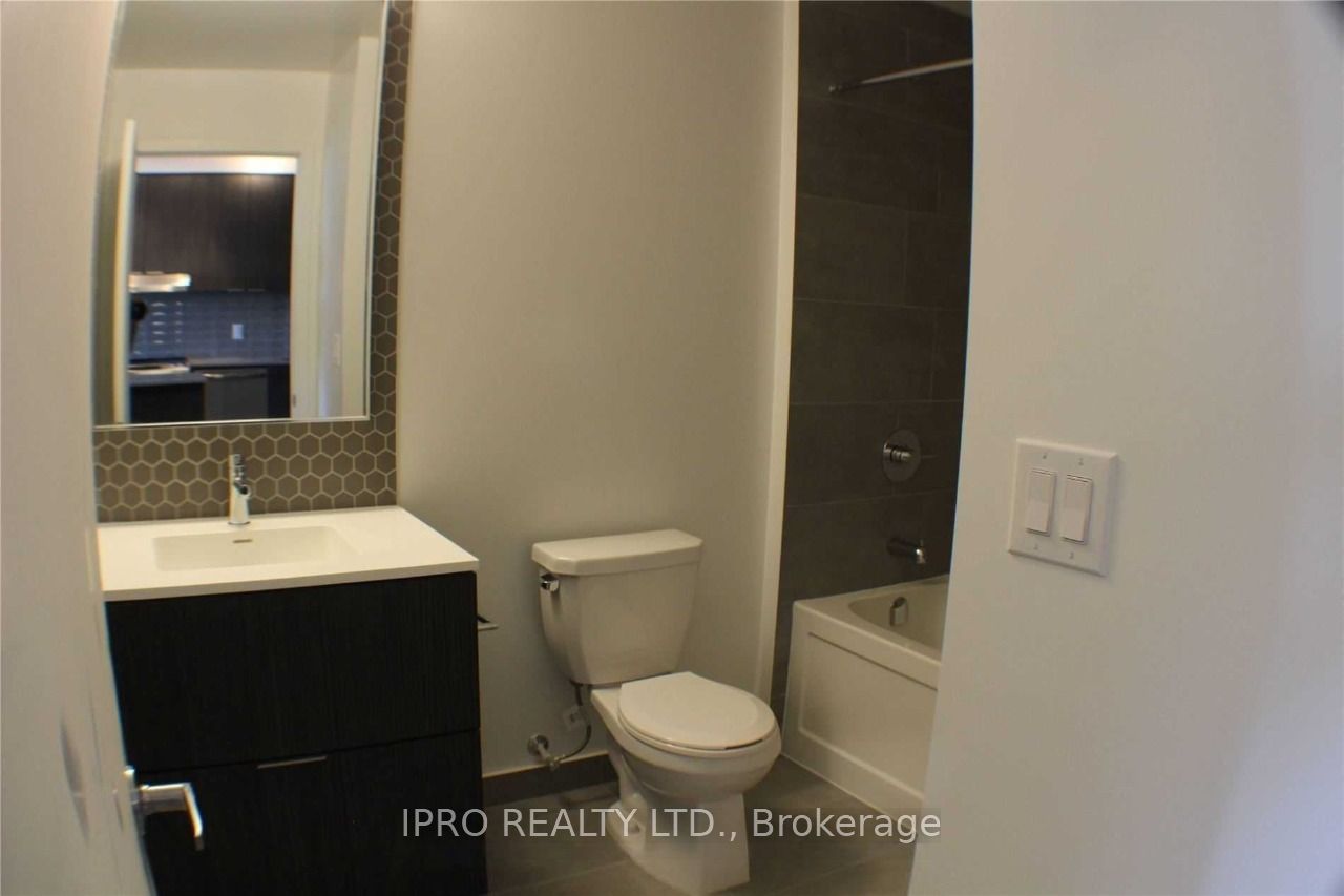 2520 Eglinton Avenue W #1008