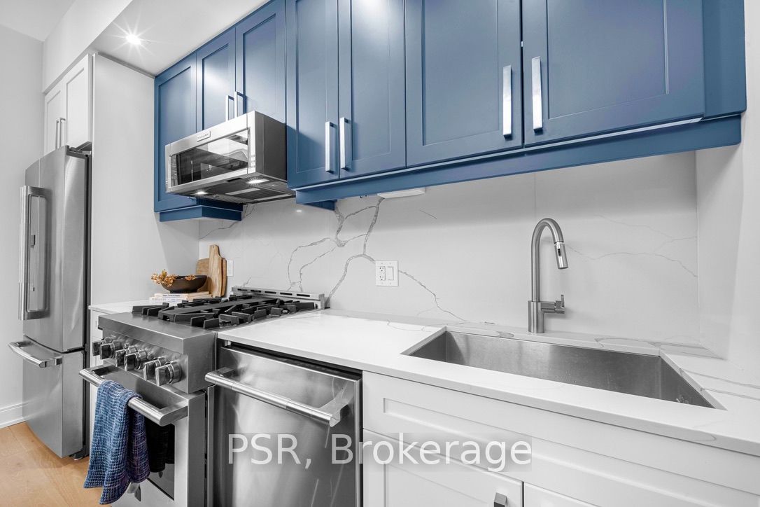 430 Roncesvalles Avenue, #105