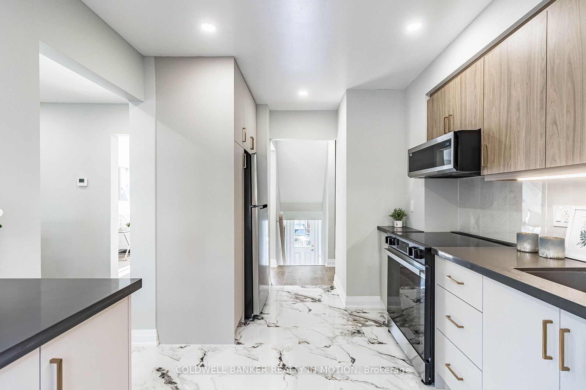3351 Hornbeam Crescent, #86