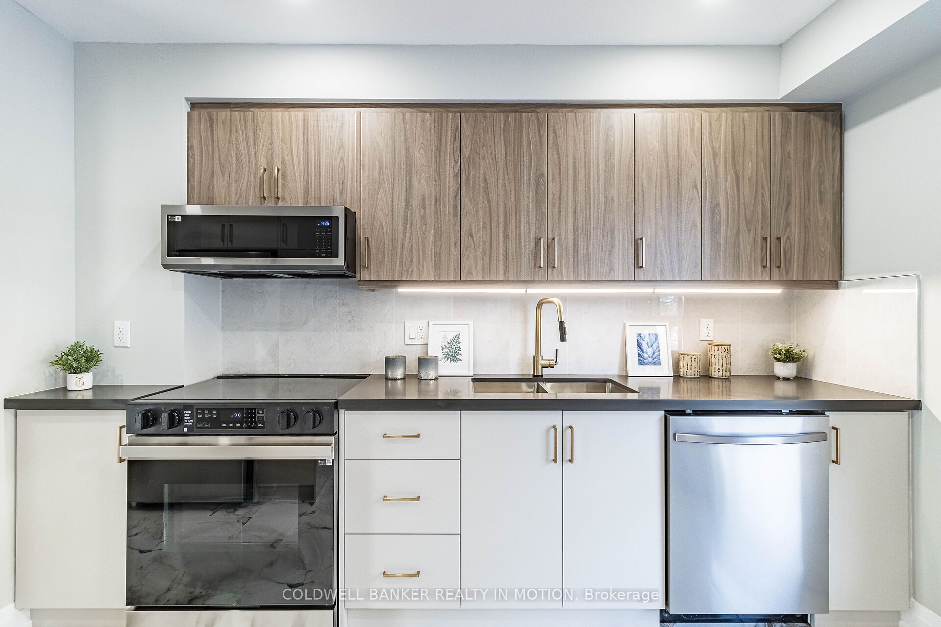 3351 Hornbeam Crescent, #86