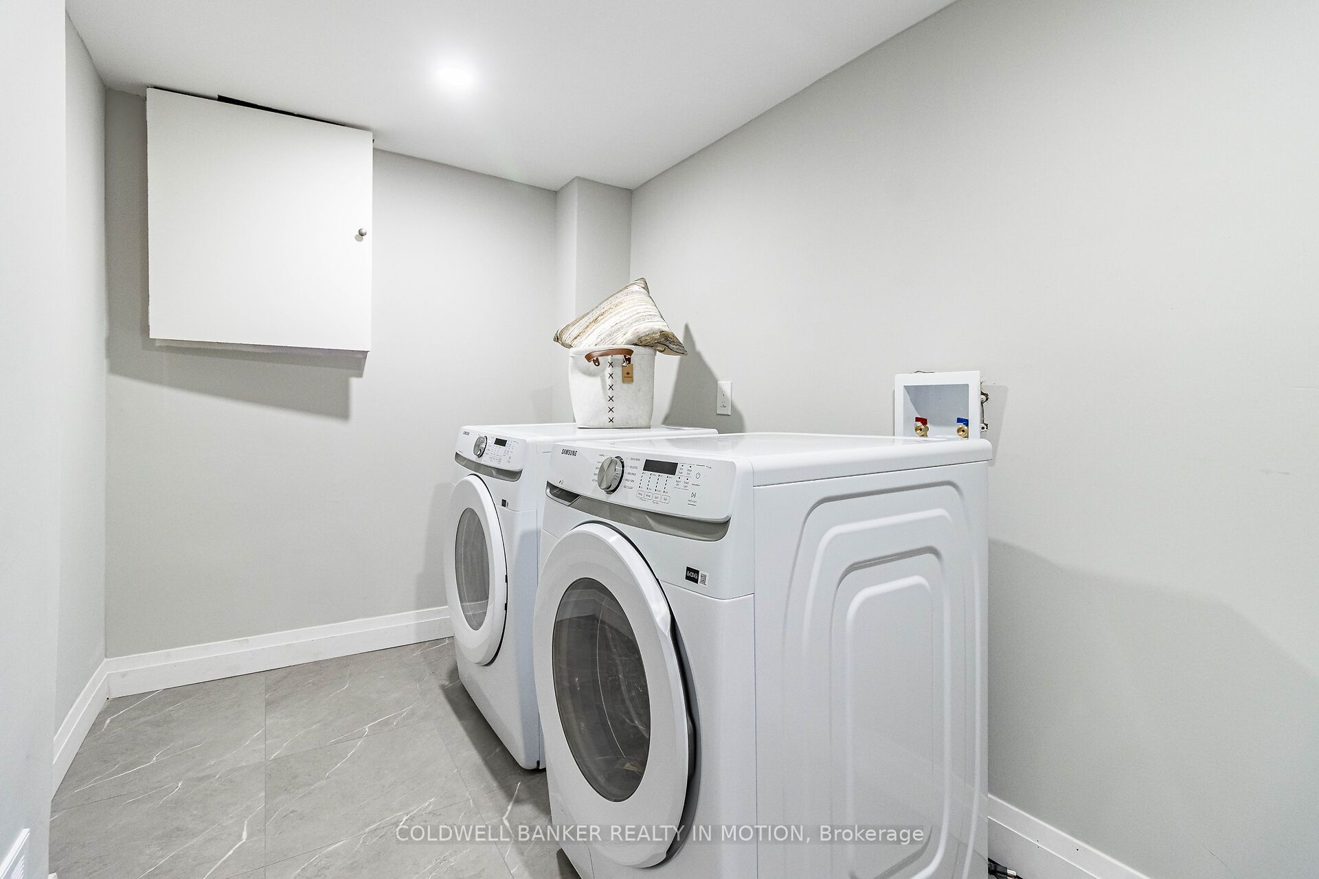 3351 Hornbeam Crescent, #86