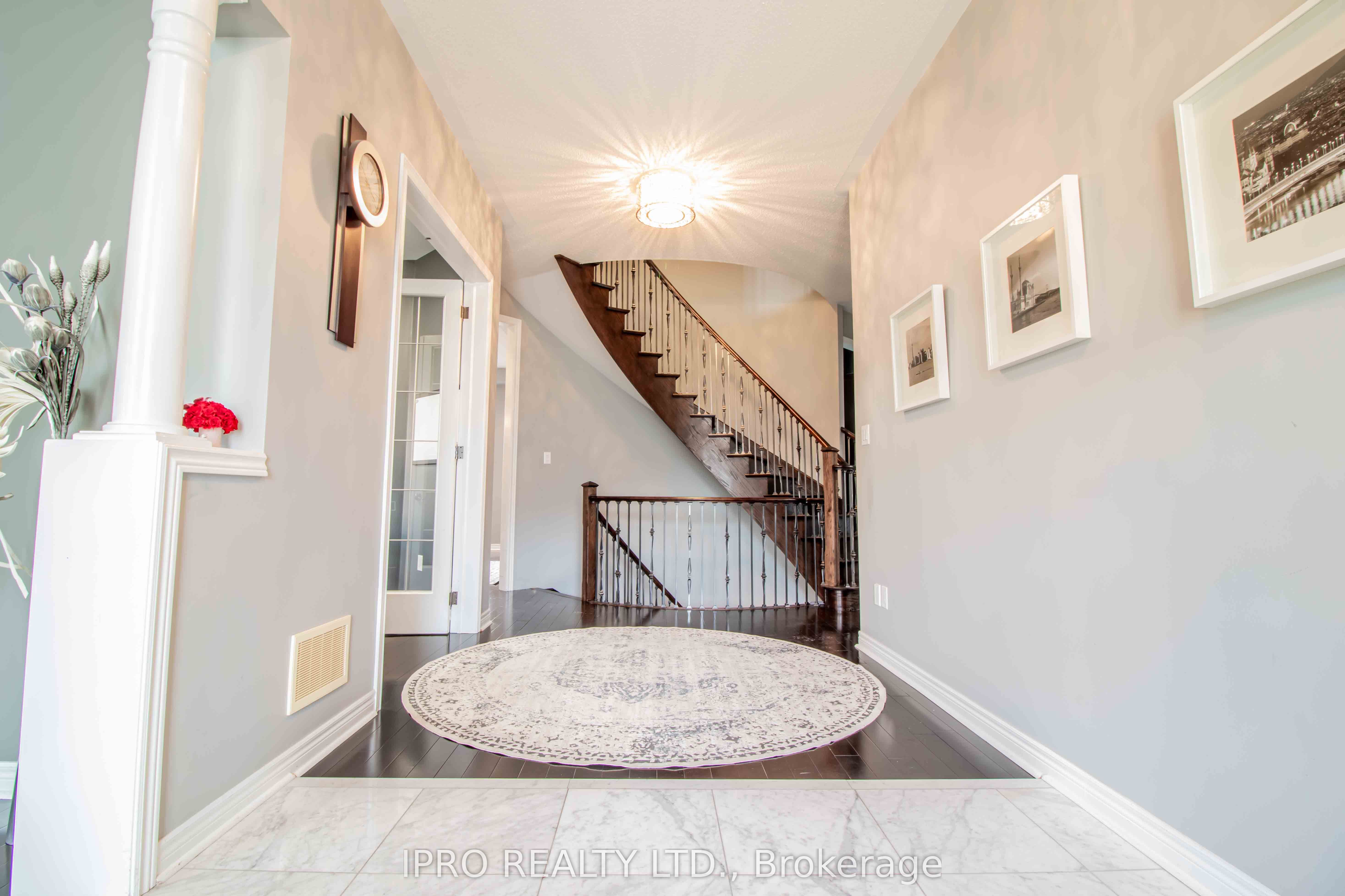 4 Quatro Crescent