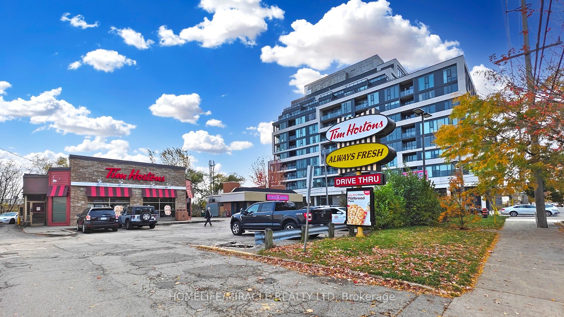 859 The Queensway, #805