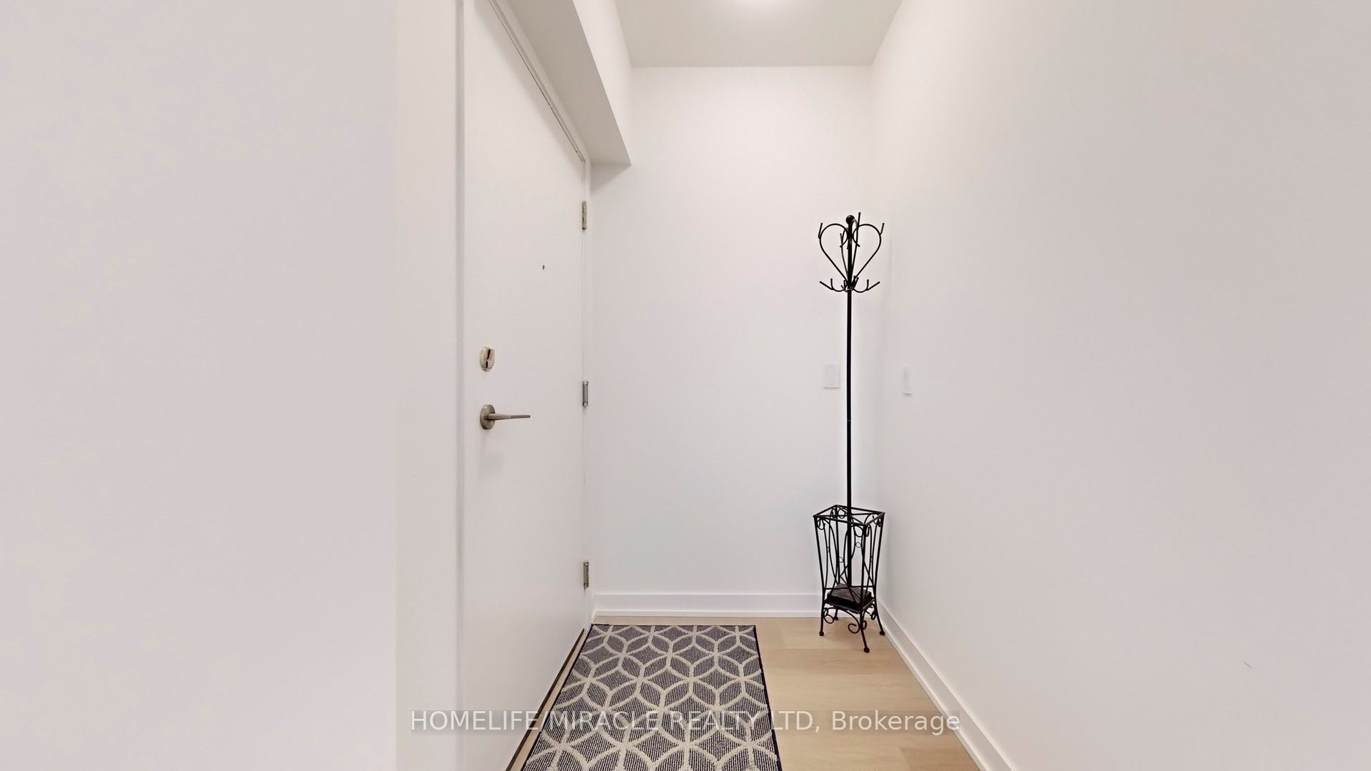 859 The Queensway, #805