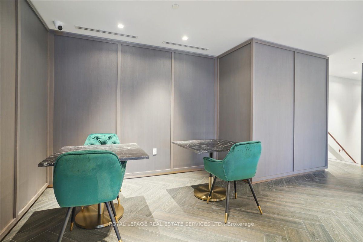 395 Dundas Street, #529