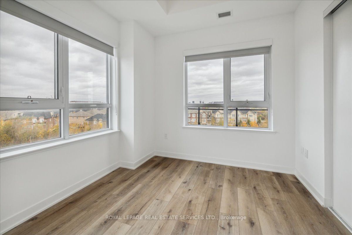395 Dundas Street, #529