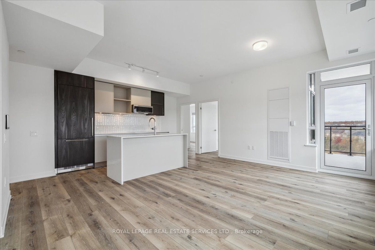 395 Dundas Street, #529