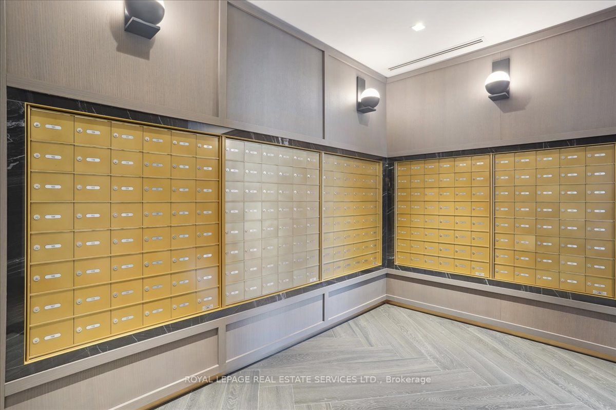 395 Dundas Street, #529