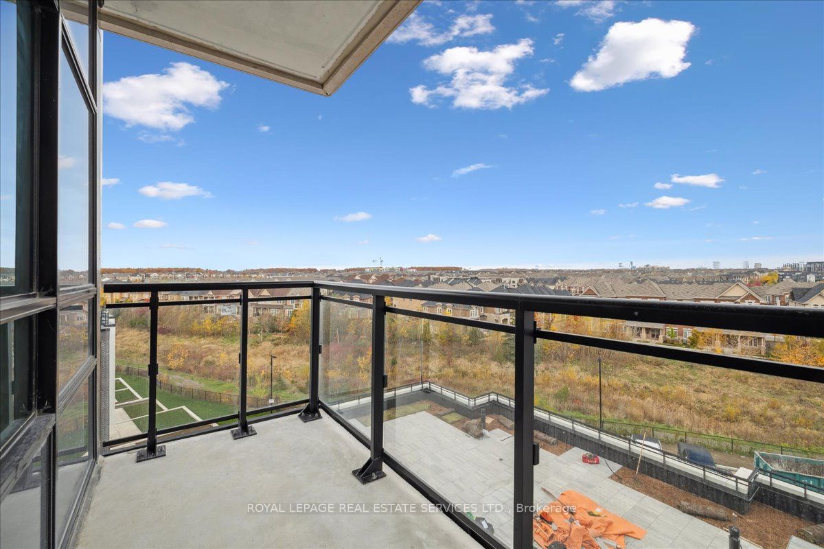 395 Dundas Street, #529