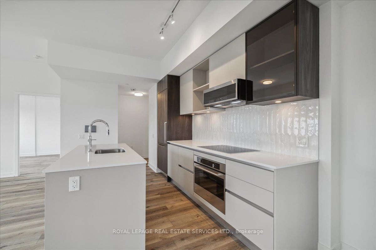 395 Dundas Street, #529