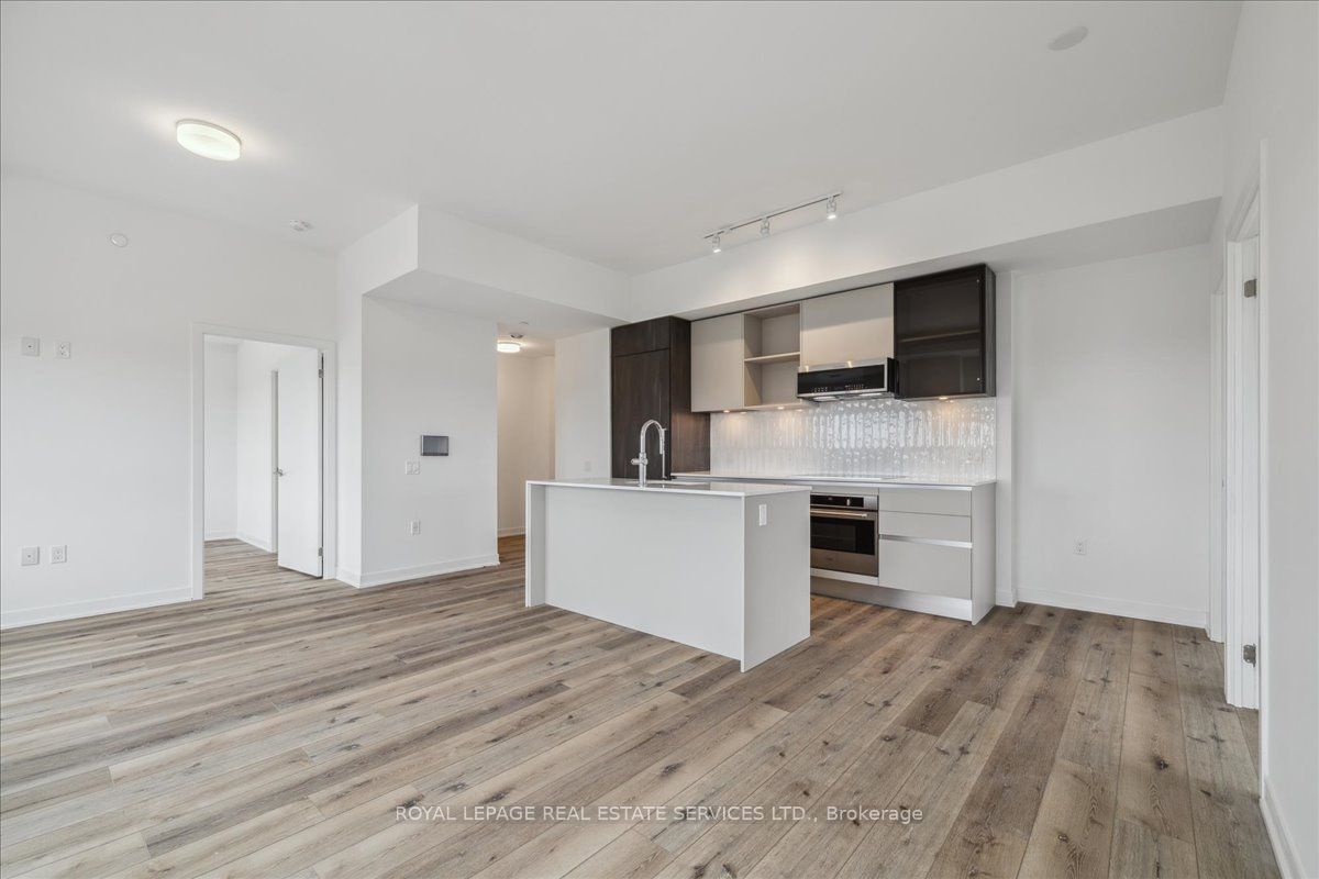 395 Dundas Street, #529