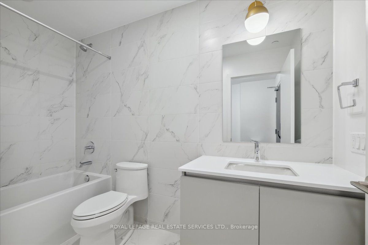 395 Dundas Street, #529