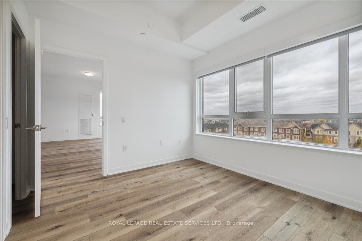 395 Dundas Street, #529