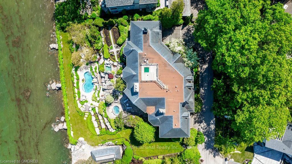 872 WHITTIER Crescent