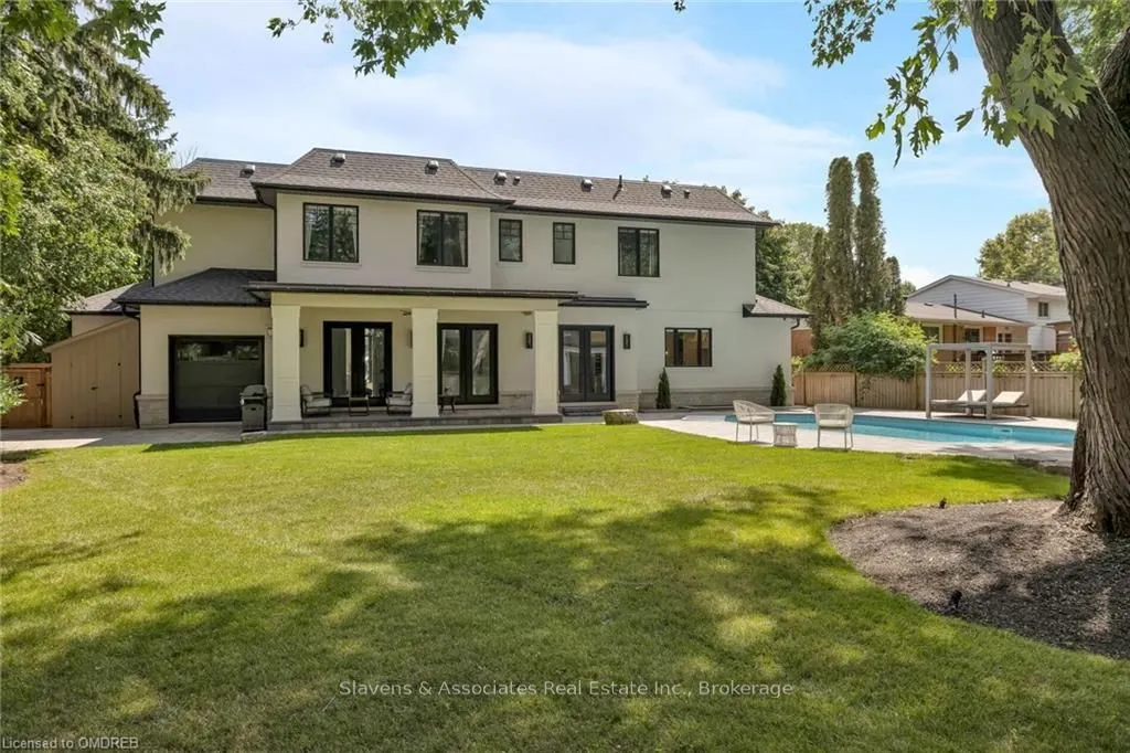 1529 VENETIA Drive