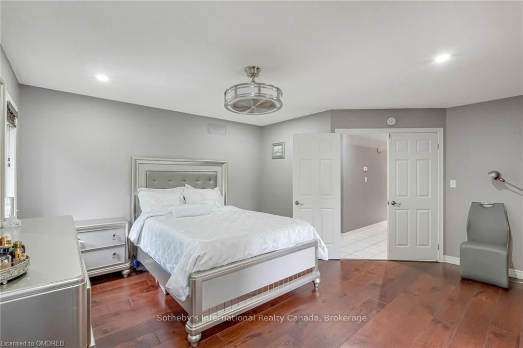 19 MCCONACHIE Crescent