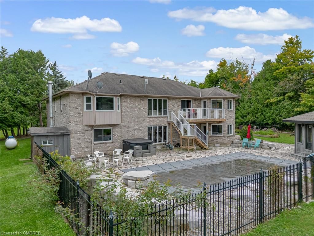 19 MCCONACHIE Crescent