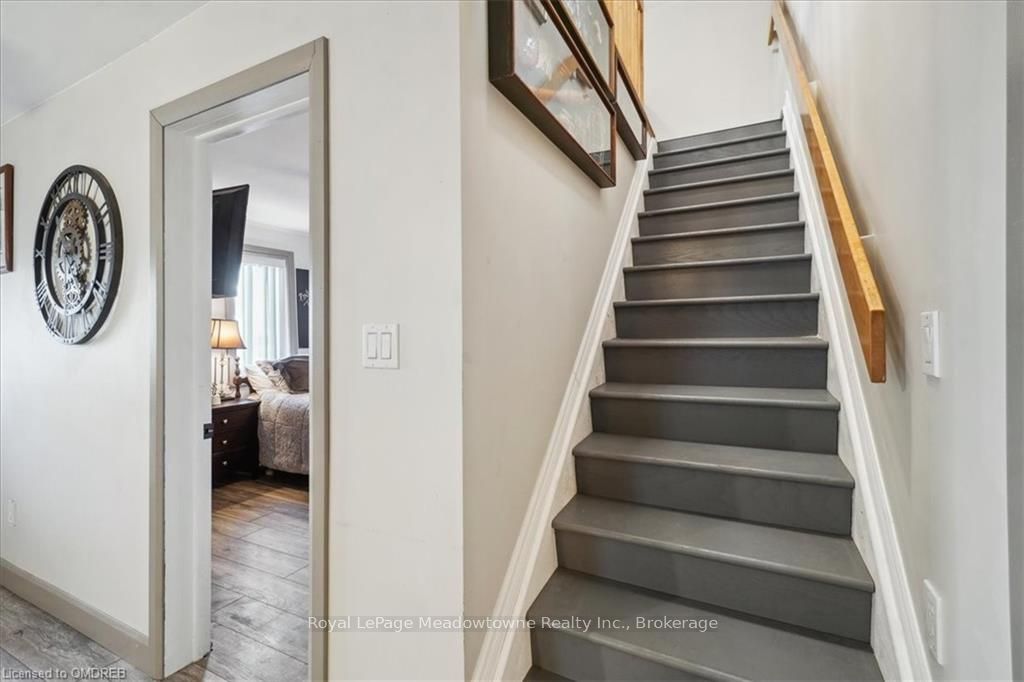 46 MAIN Street S