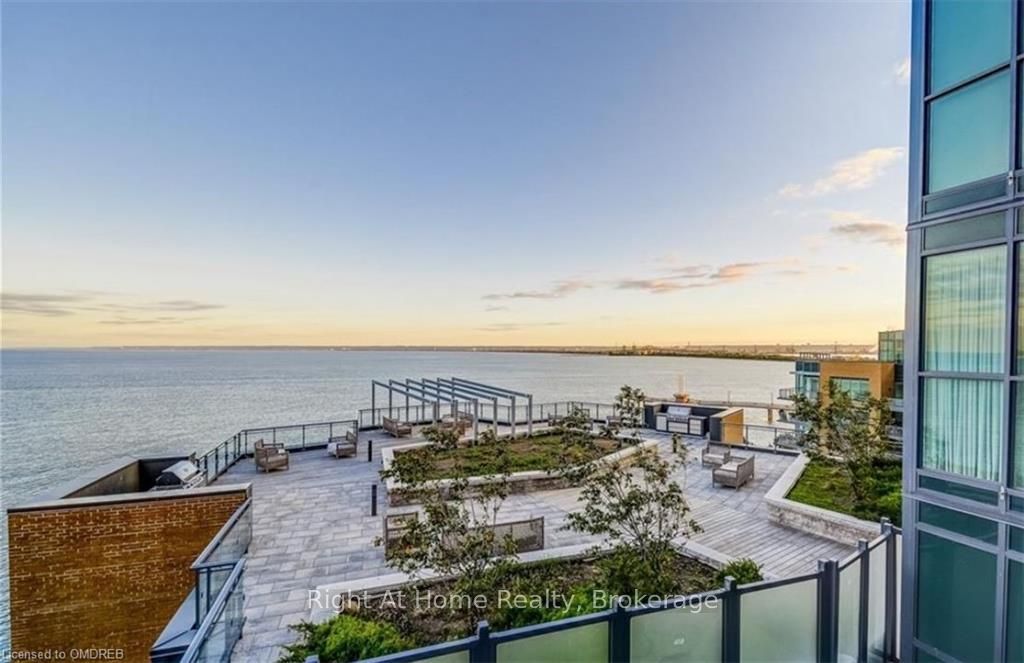 2060 LAKESHORE Road, #802