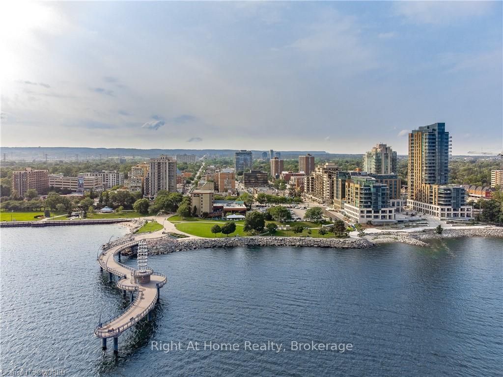 2060 LAKESHORE Road, #802