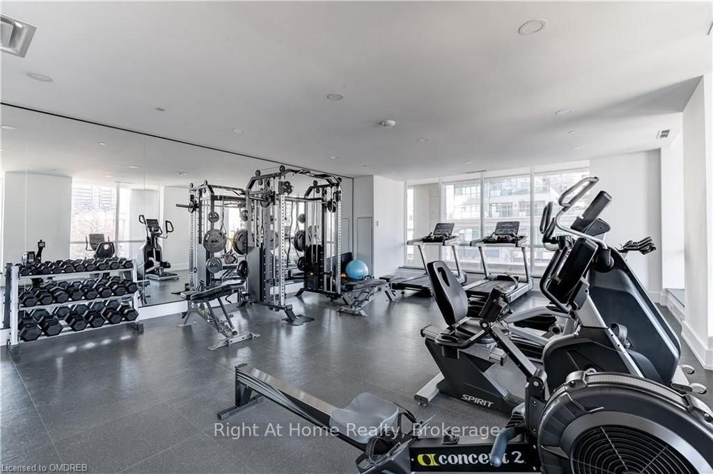 2060 LAKESHORE Road, #802
