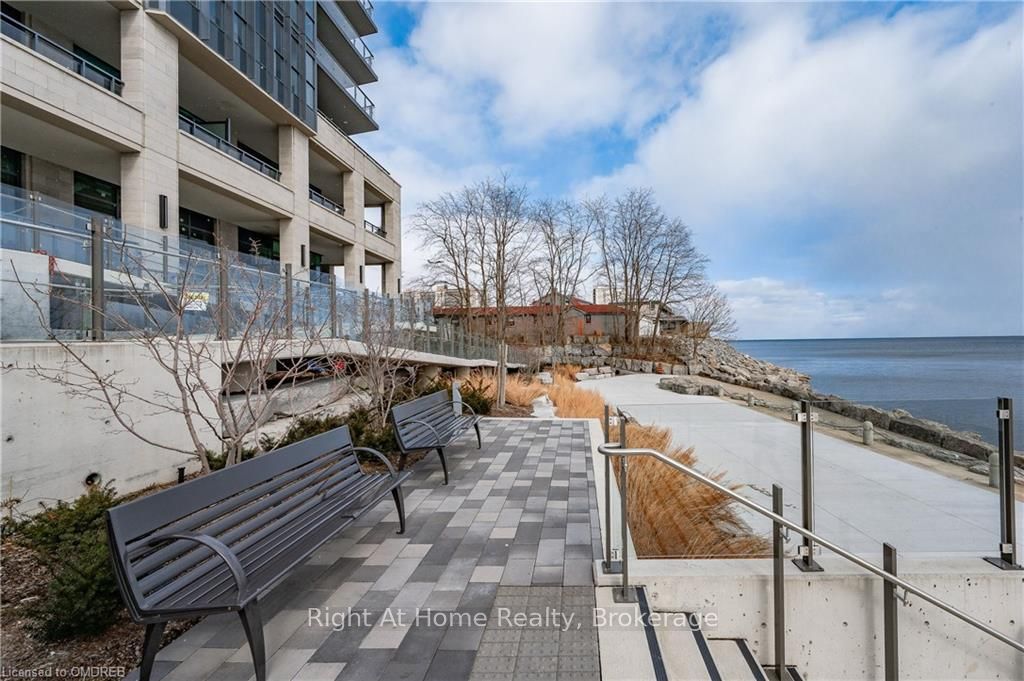 2060 LAKESHORE Road, #802