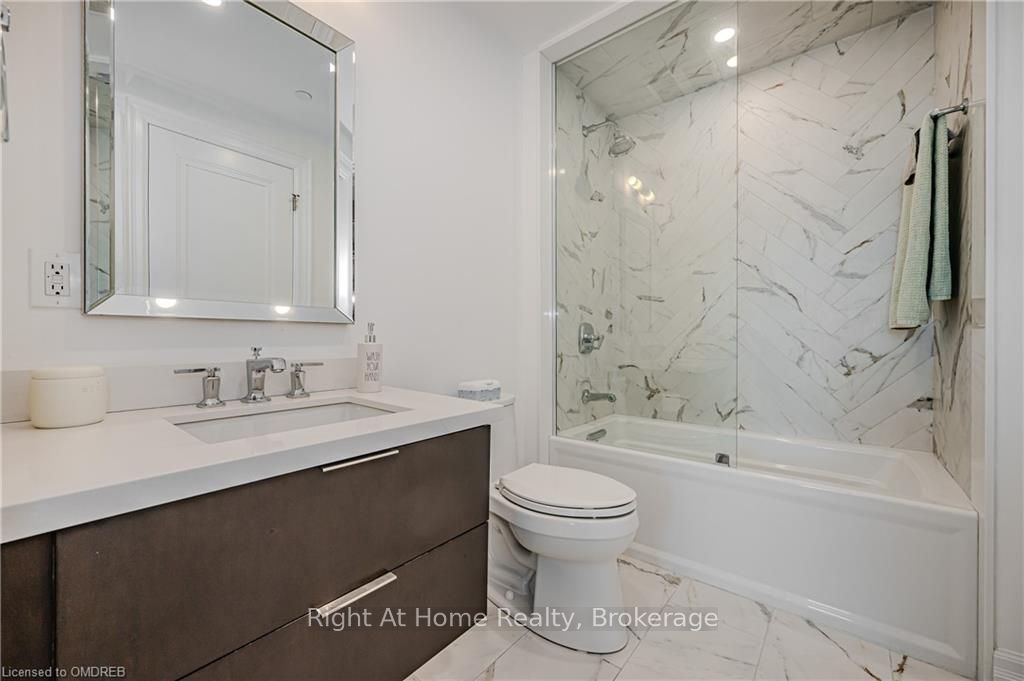 2060 LAKESHORE Road, #802