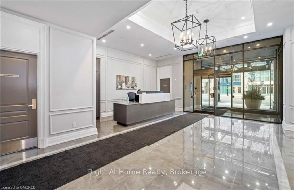 2060 LAKESHORE Road, #802