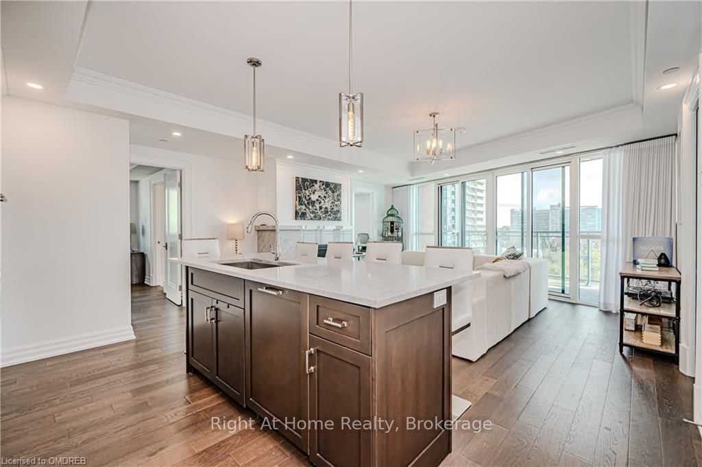 2060 LAKESHORE Road, #802