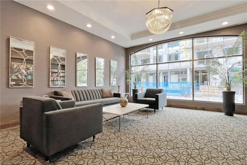 205 LAKESHORE Road W, #304