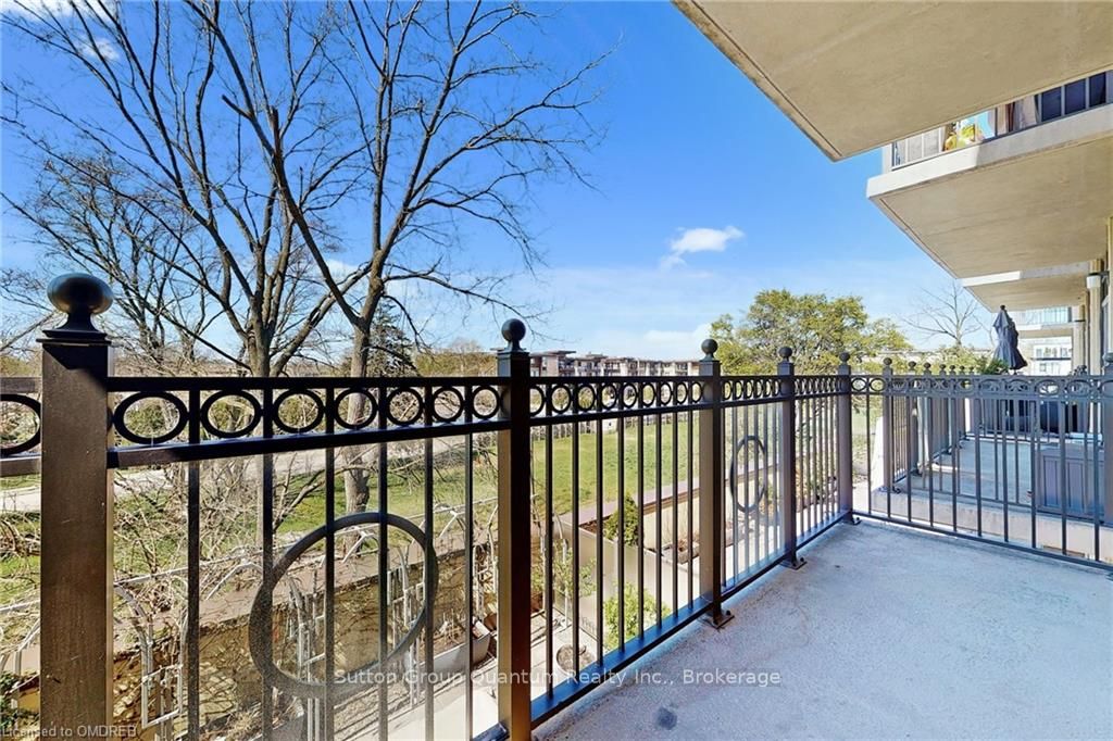 205 LAKESHORE Road W, #304