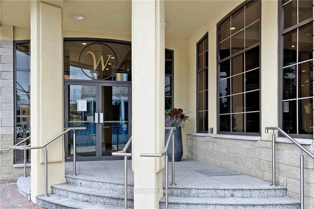 205 LAKESHORE Road W, #304