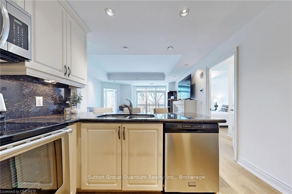 205 LAKESHORE Road W, #304