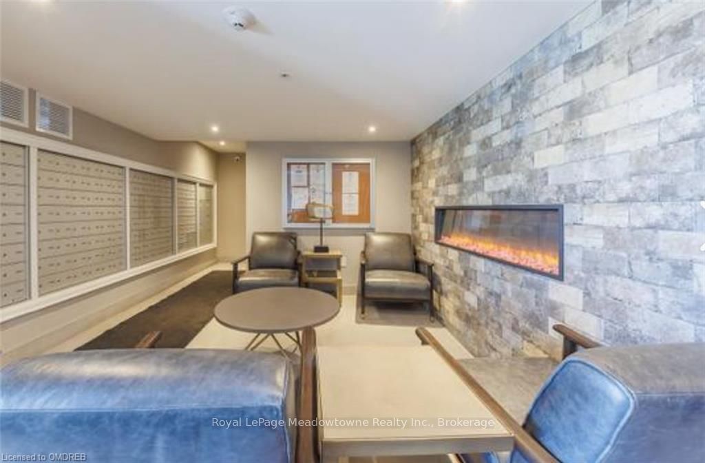 610 FARMSTEAD DRIVE #126