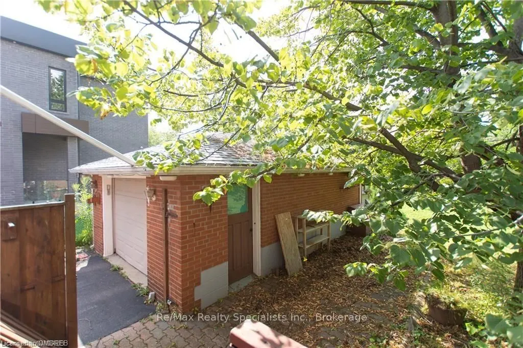 1319 REBECCA Street