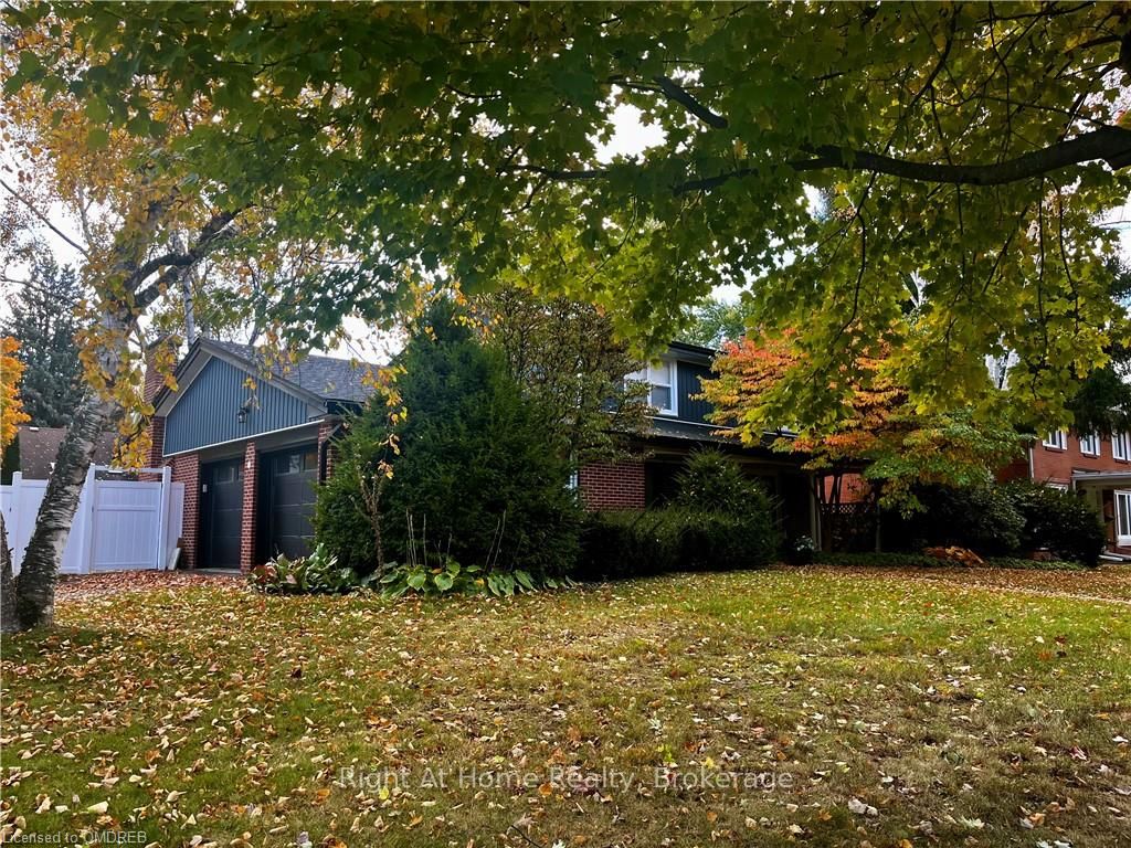 192 WALDONCROFT Crescent