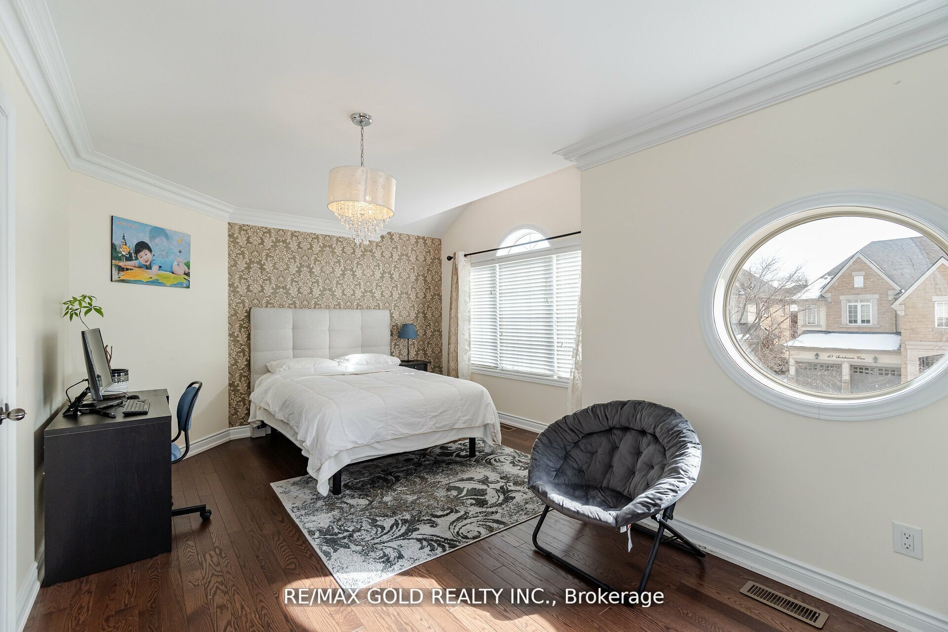 9 Scotchmere Crescent