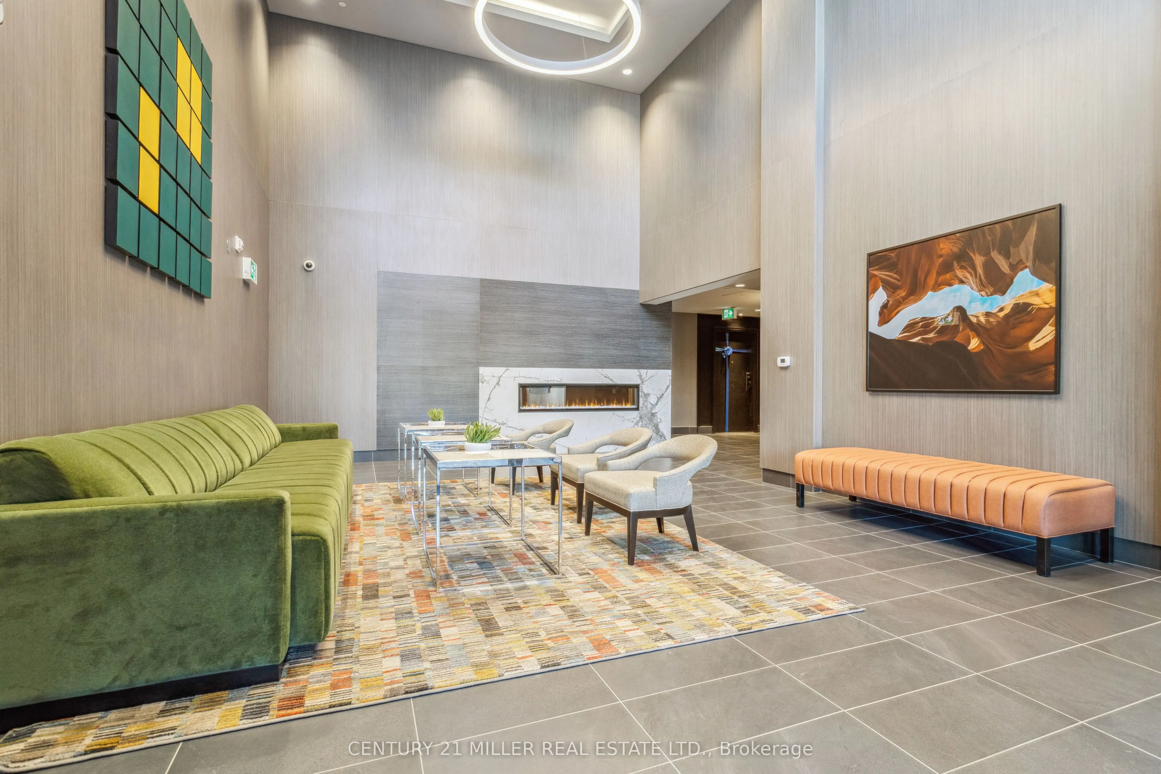 95 Dundas Street W, #115