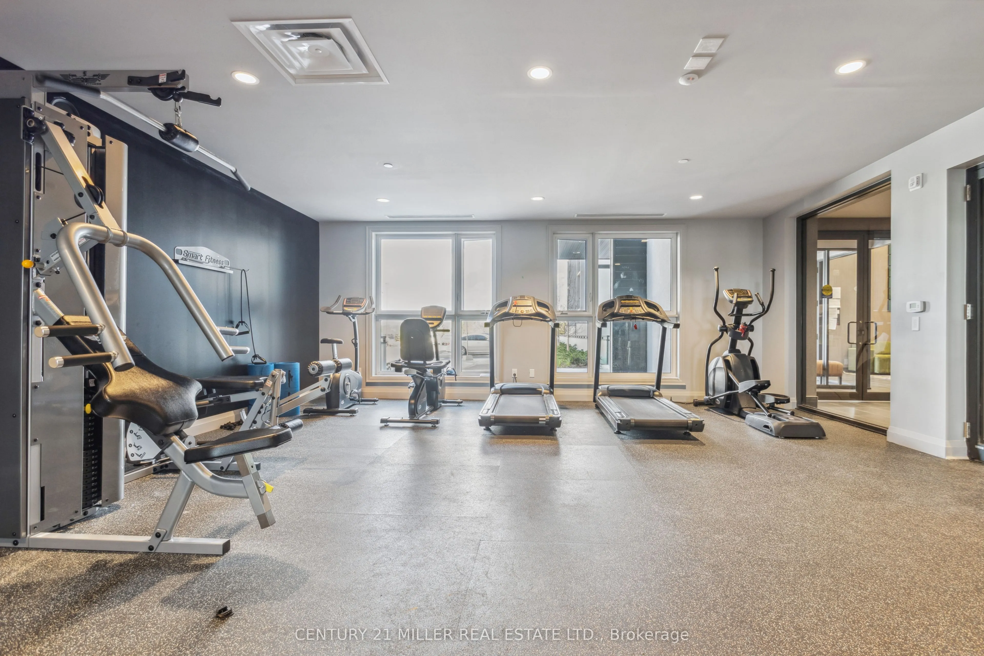 95 Dundas Street W, #115