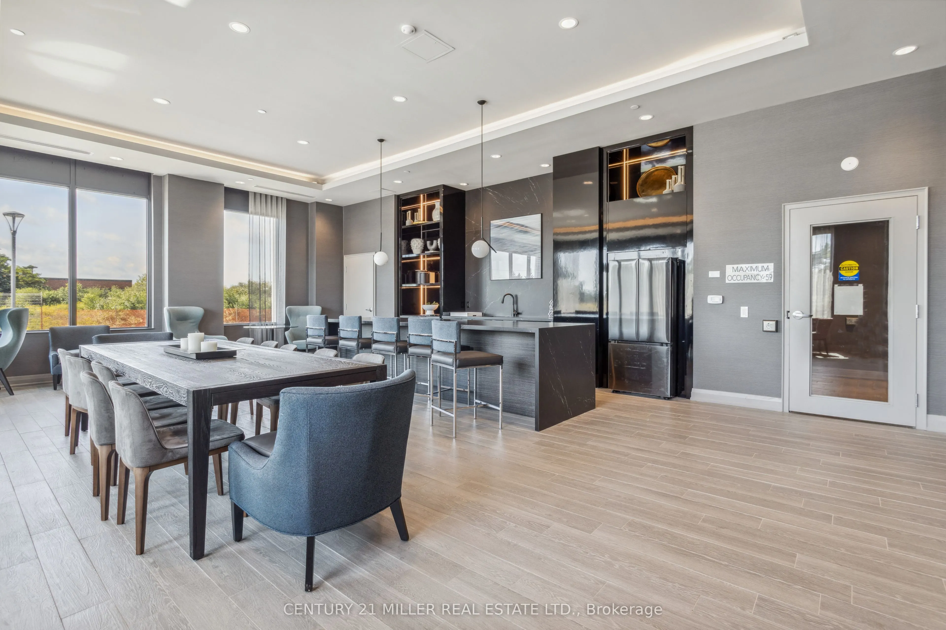 95 Dundas Street W, #115