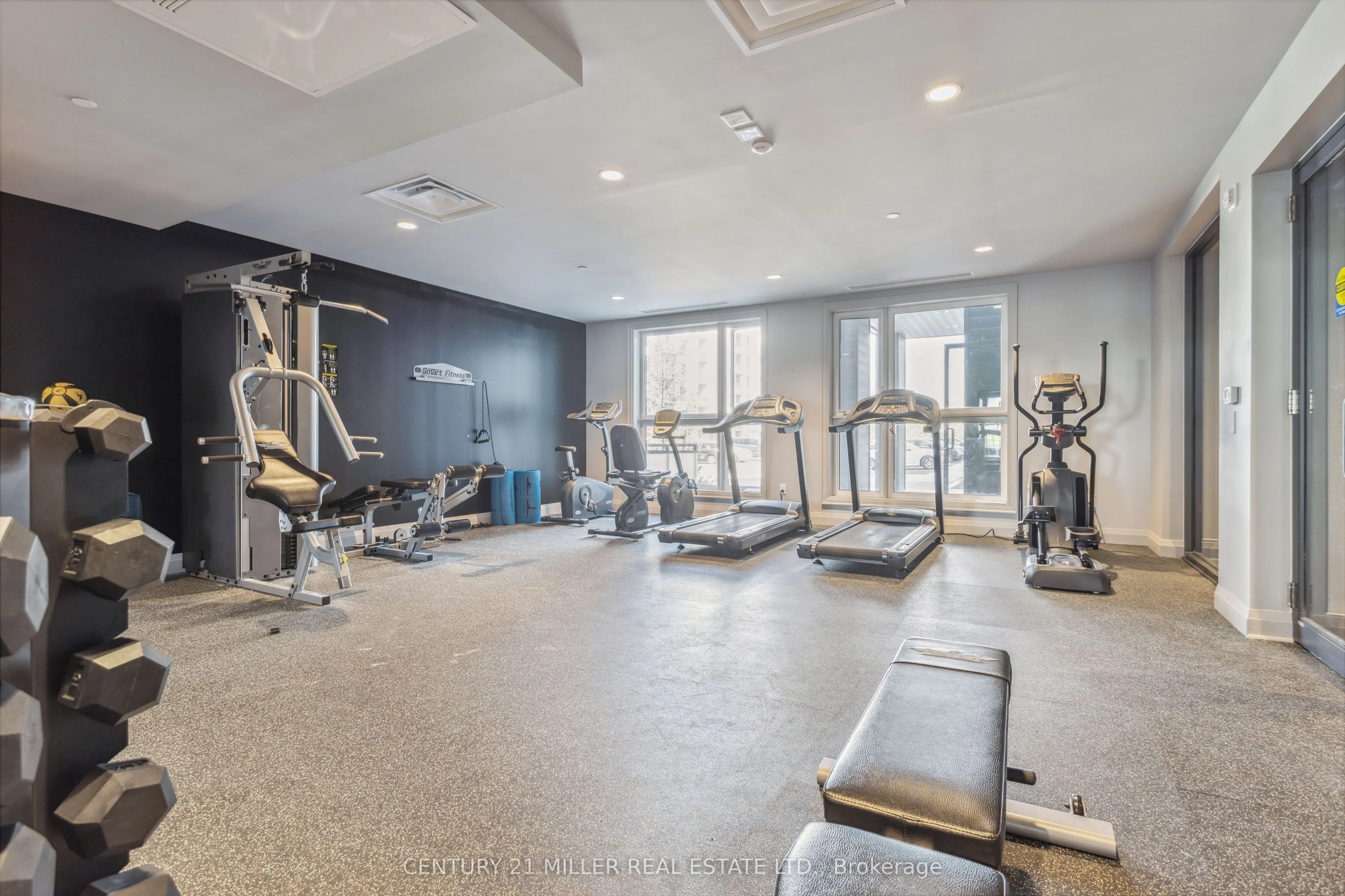 95 Dundas Street W, #115