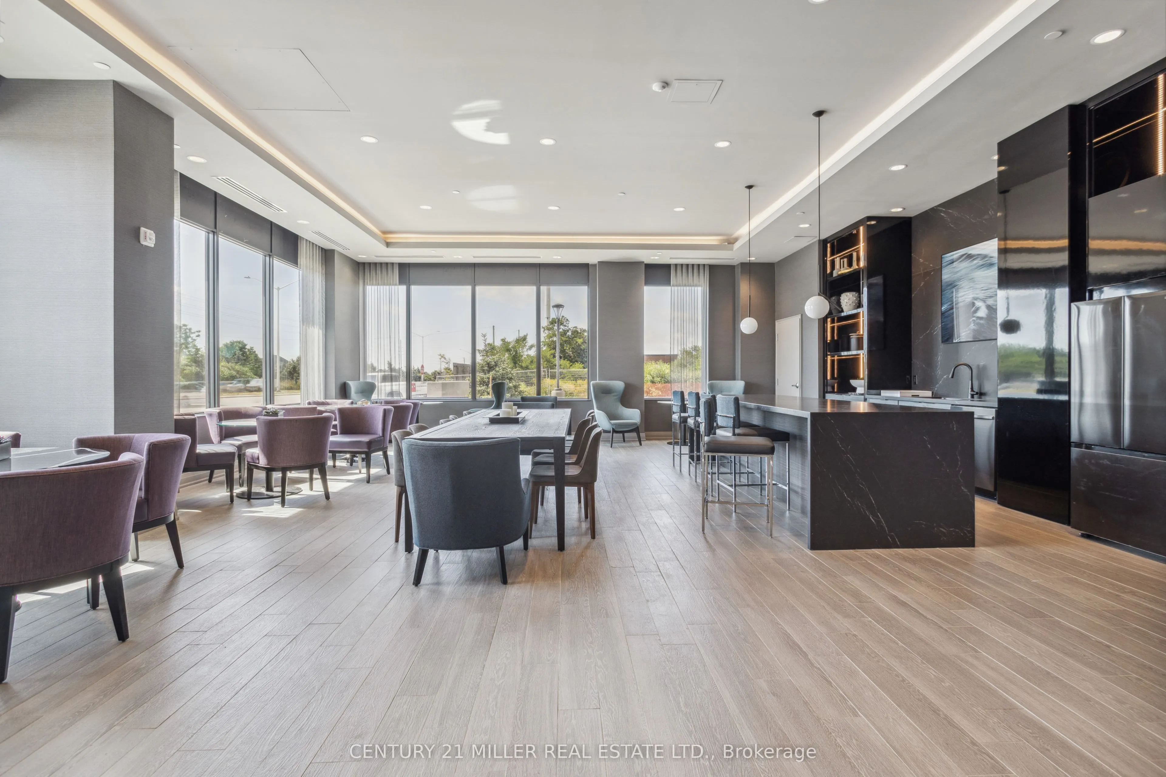 95 Dundas Street W, #115