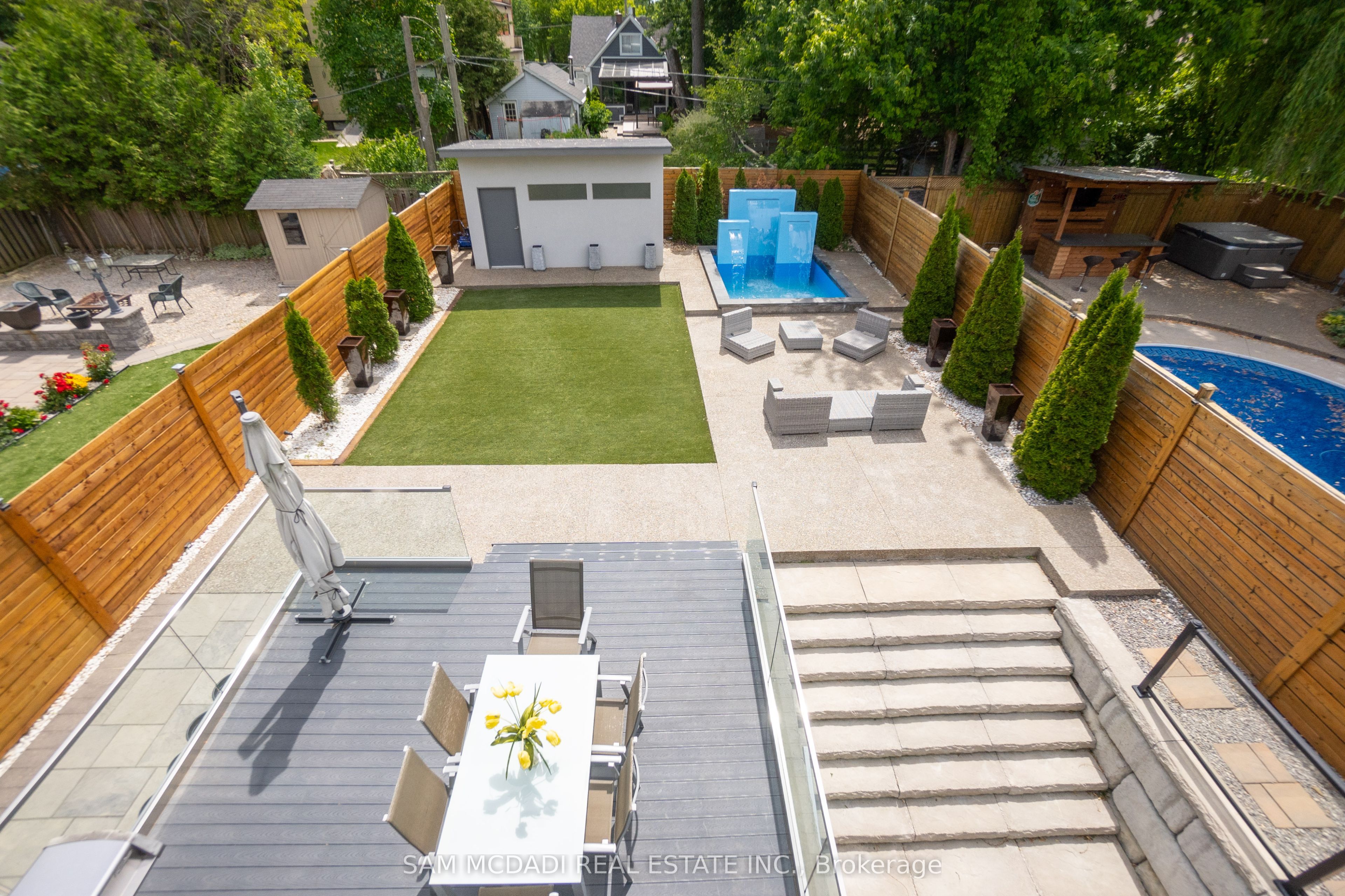 852 Goodwin Road