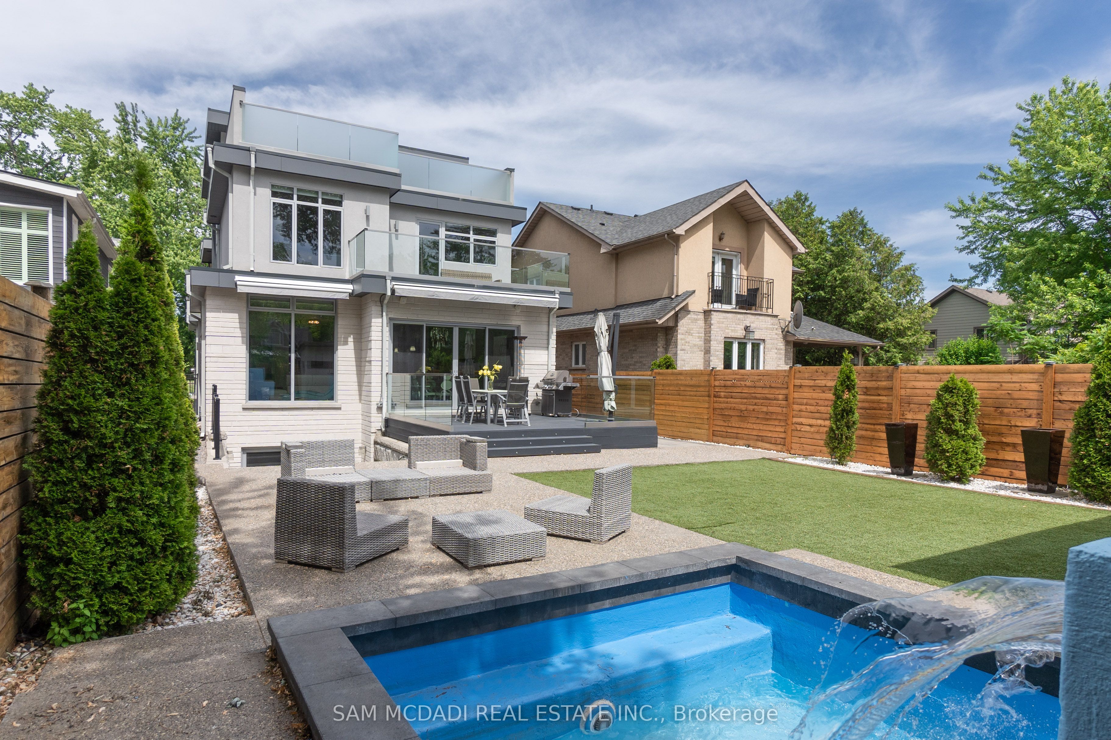 852 Goodwin Road