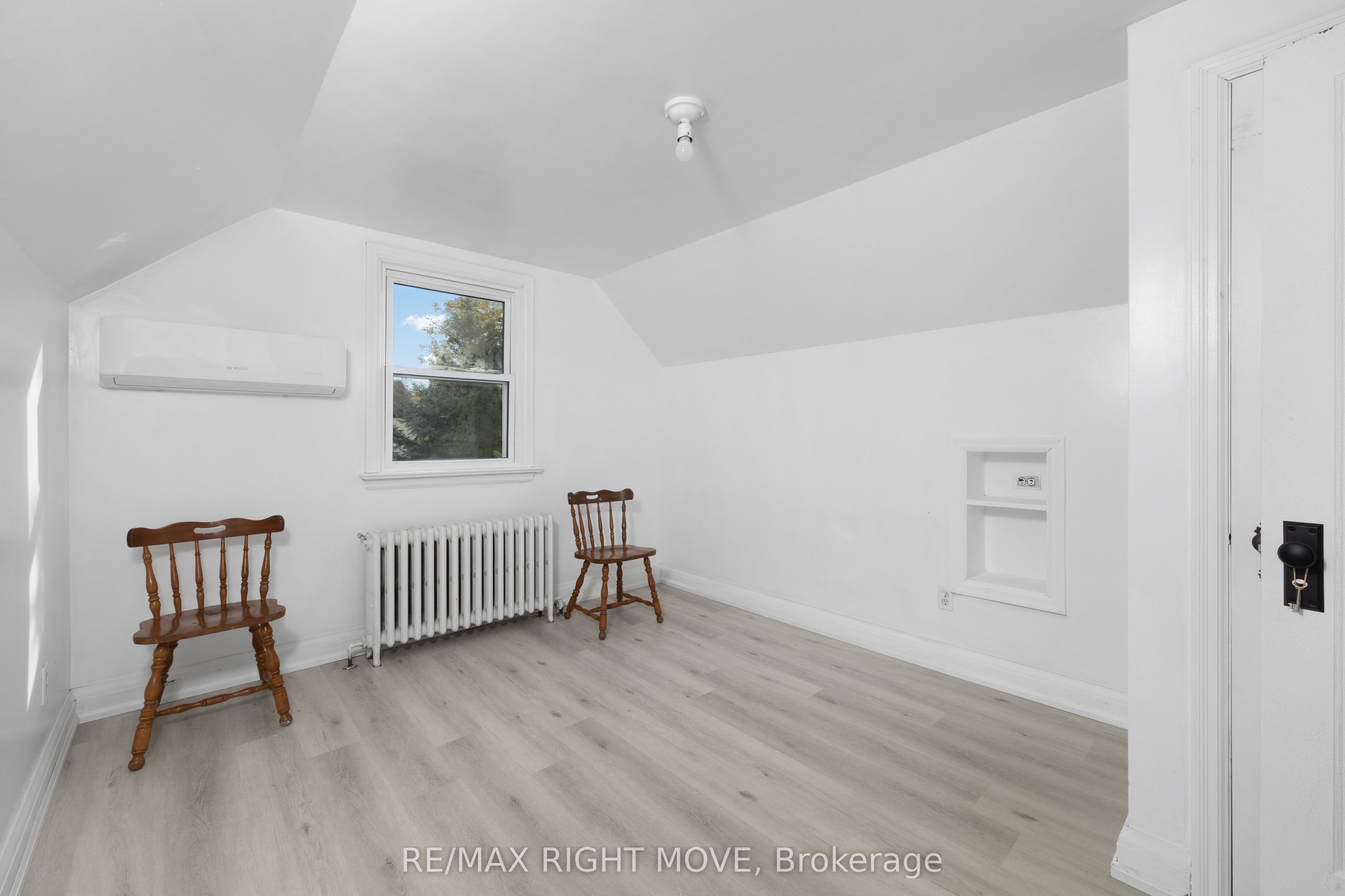 349 Kipling Avenue